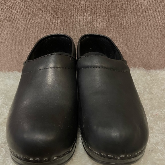 Black Clogs - Picture 2 of 6